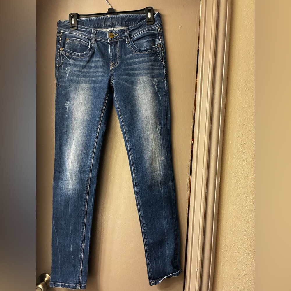 Aeropostale women’s jeans with rhinestones